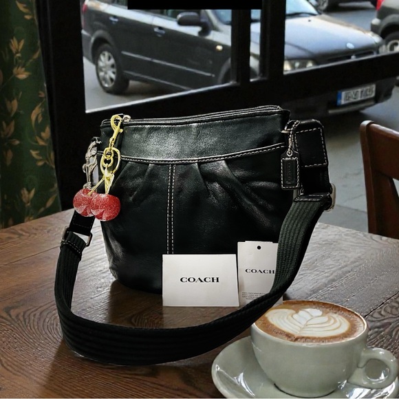 Coach Handbags - Vintage Coach soho shoulder bag Black Crossbody Bag